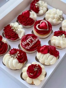 12 cupcakes ❤️
