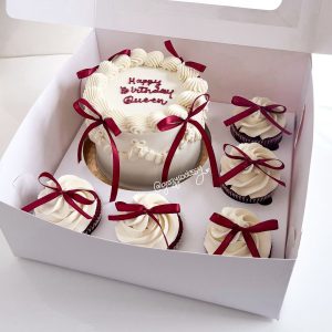 4 inches bento + 5 cupcakes